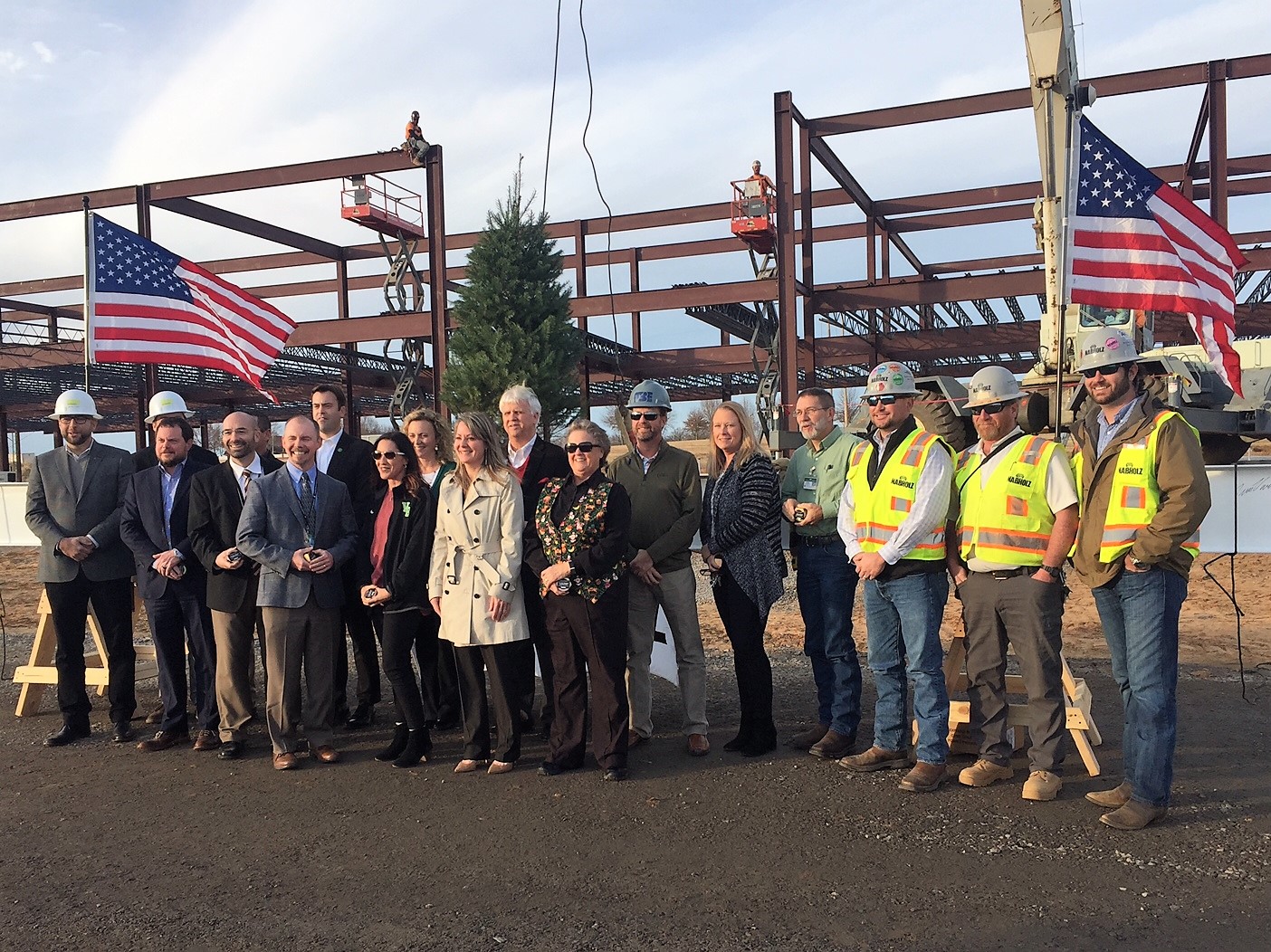 VBSD holds “Topping out” ceremony at new elementary school