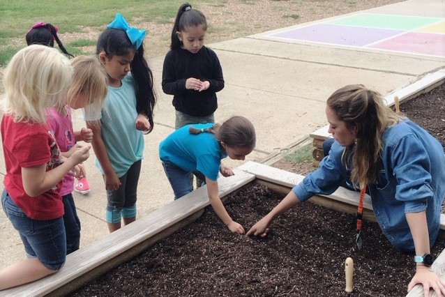Farris expands gardening and nutrition education through FoodCorps 